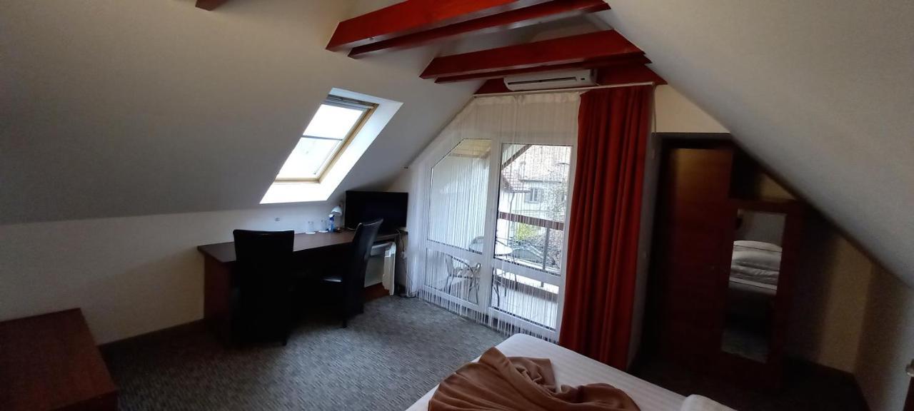 Pensiunea Riunione Brasov Luaran gambar