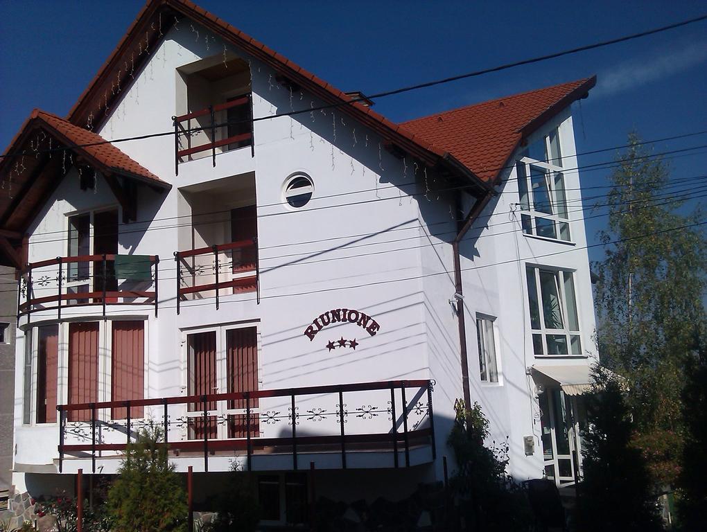Pensiunea Riunione Brasov Bilik gambar