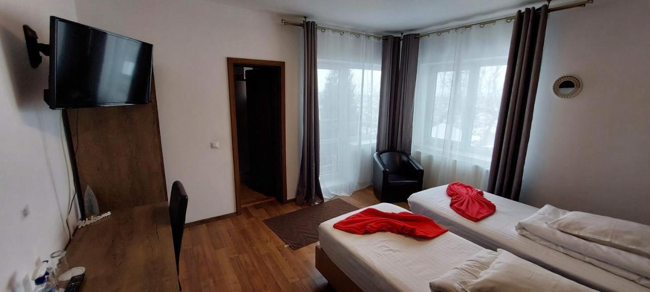 Pensiunea Riunione Brasov Luaran gambar