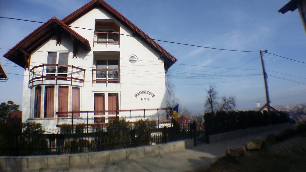 Pensiunea Riunione Brasov Luaran gambar
